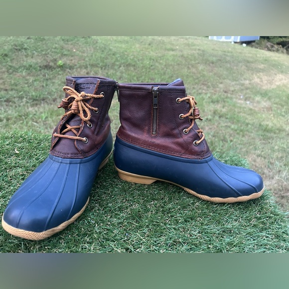 Sperry ,Women's Saltwater Boots, Size 9 - Picture 1 of 8